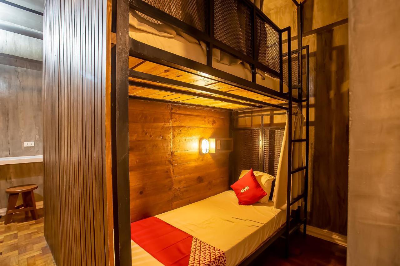 Oyo 821 Connector Hostel Makati City Exterior photo