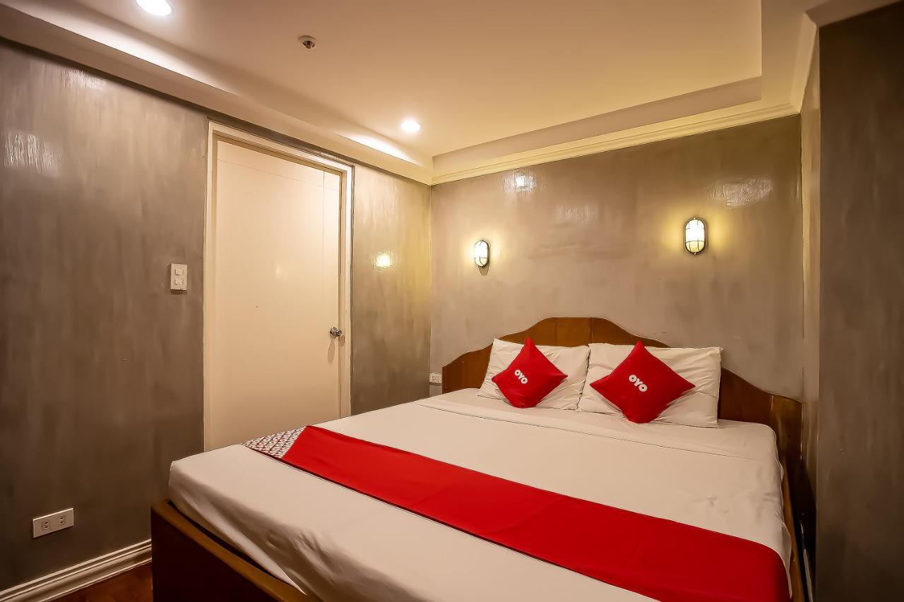 Oyo 821 Connector Hostel Makati City Exterior photo